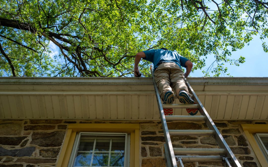 clean your home's gutters
